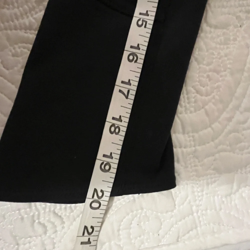 Athleta Black Skirted Crop Leggings, ruched sides, reflective markings, Small